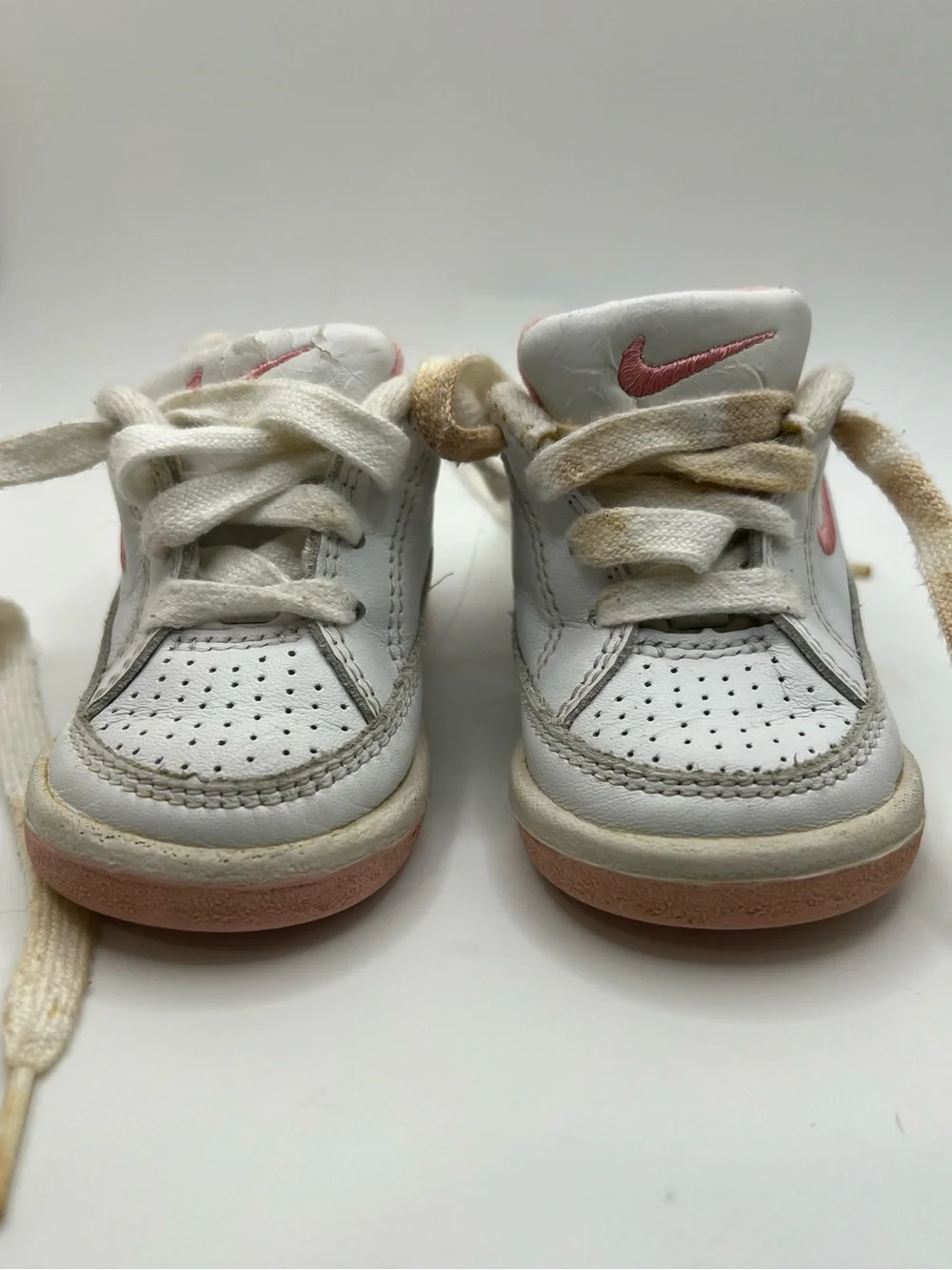 Vintage Nike infant Baby Girl White & Pink Leather Sneakers Y2K